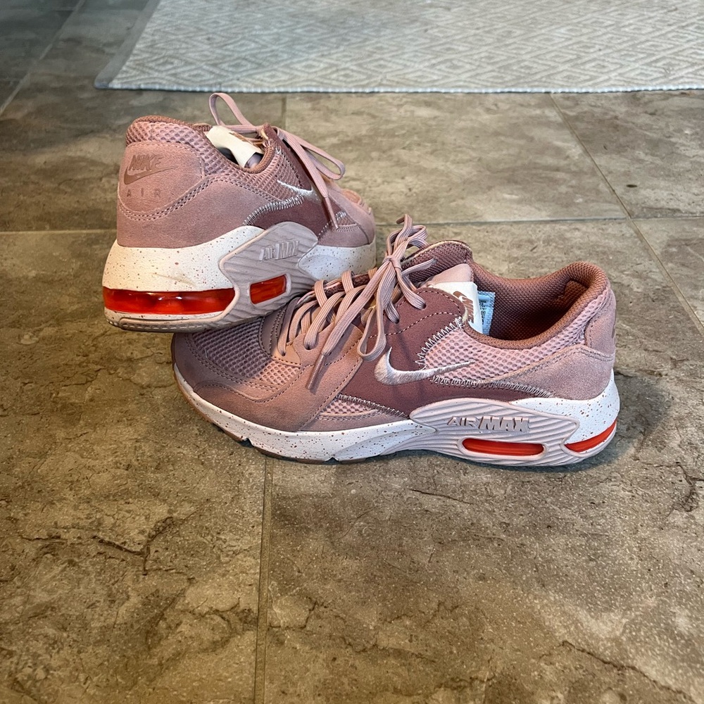 Nike Air Max Pink with Red Accents